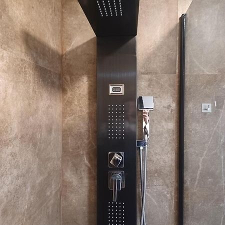 Apartamento Acogedor Junto A Calle Betis, Triana-Los Remedios Sevilla Eksteriør billede