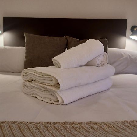 Apartamento Acogedor Junto A Calle Betis, Triana-Los Remedios Sevilla Eksteriør billede