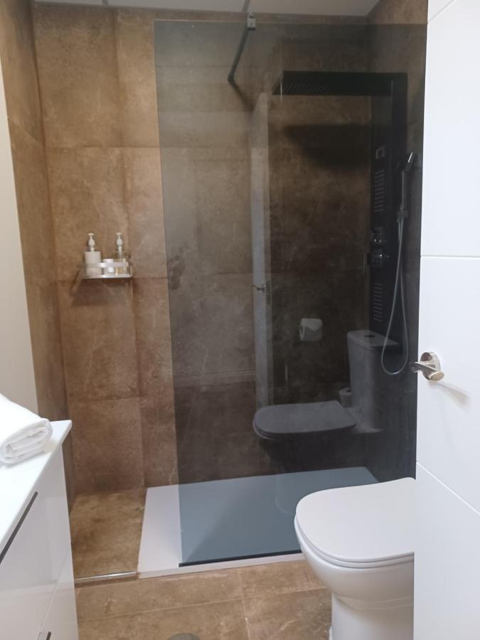 Apartamento Acogedor Junto A Calle Betis, Triana-Los Remedios Sevilla Eksteriør billede