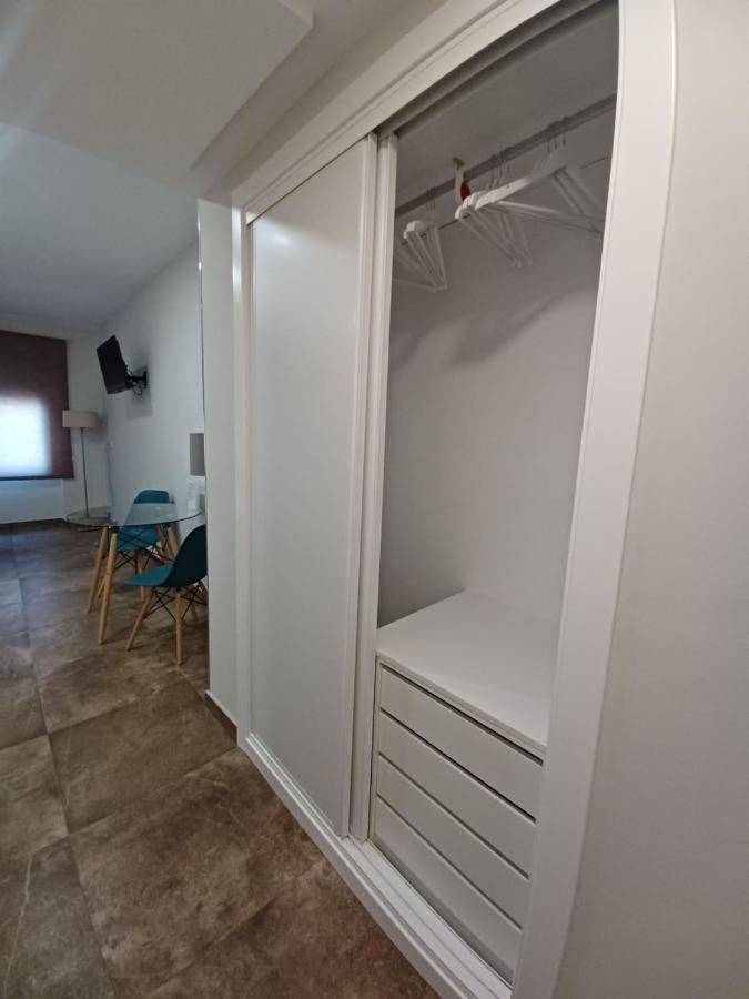 Apartamento Acogedor Junto A Calle Betis, Triana-Los Remedios Sevilla Eksteriør billede