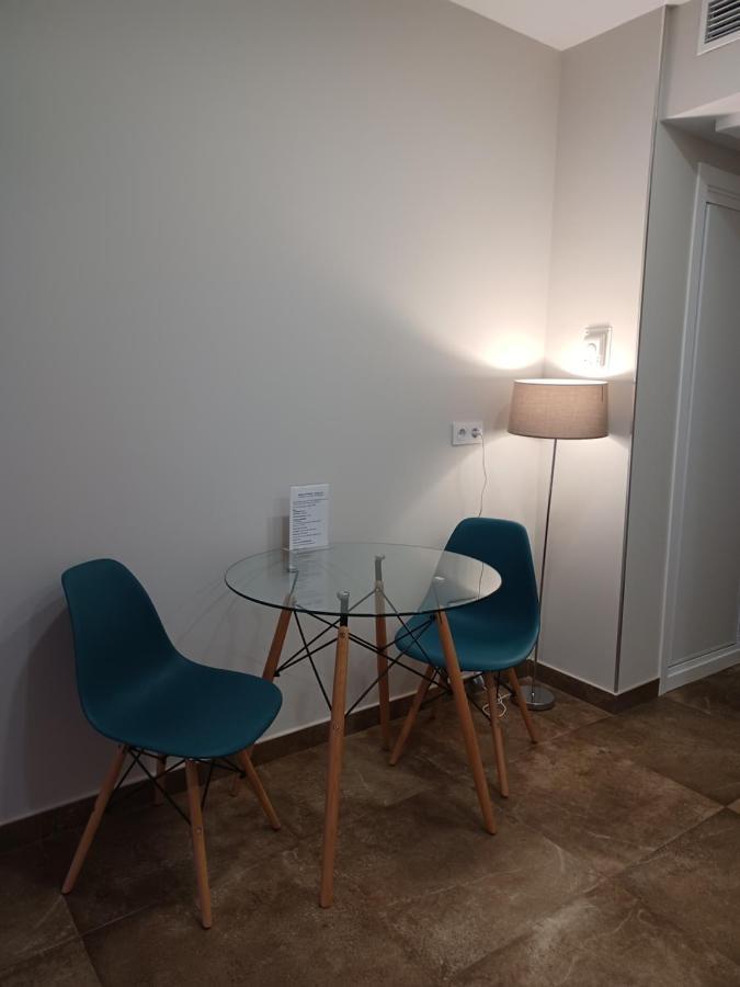 Apartamento Acogedor Junto A Calle Betis, Triana-Los Remedios Sevilla Eksteriør billede