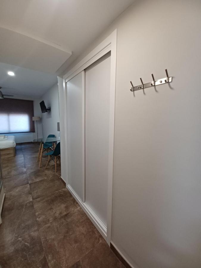 Apartamento Acogedor Junto A Calle Betis, Triana-Los Remedios Sevilla Eksteriør billede
