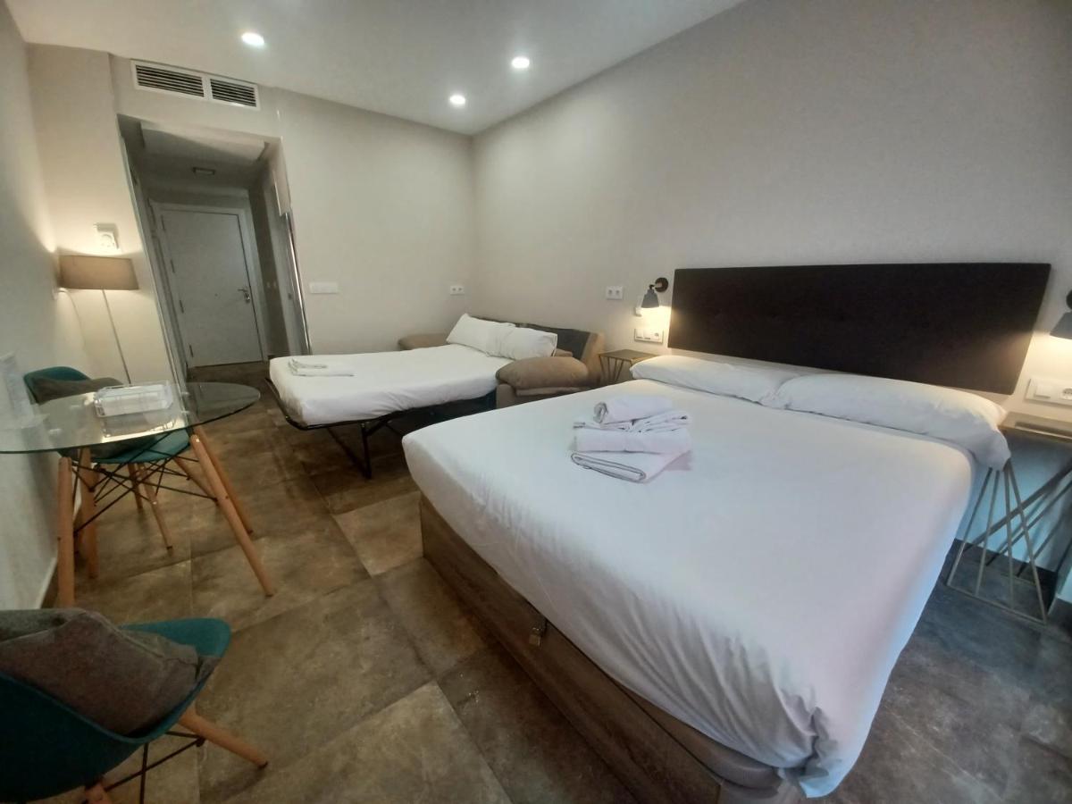 Apartamento Acogedor Junto A Calle Betis, Triana-Los Remedios Sevilla Eksteriør billede