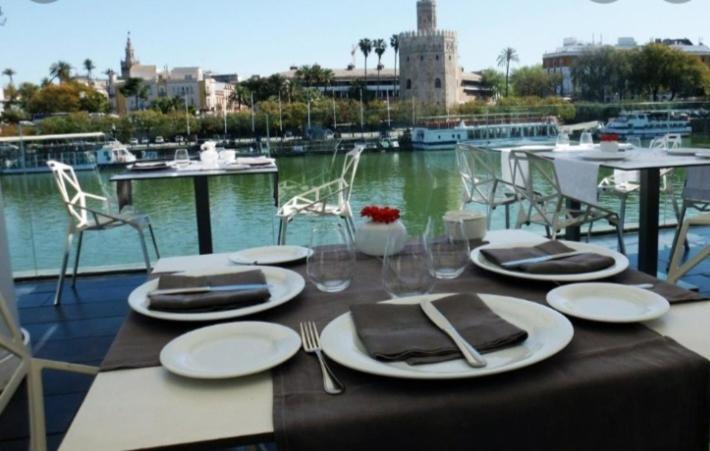 Apartamento Acogedor Junto A Calle Betis, Triana-Los Remedios Sevilla Eksteriør billede