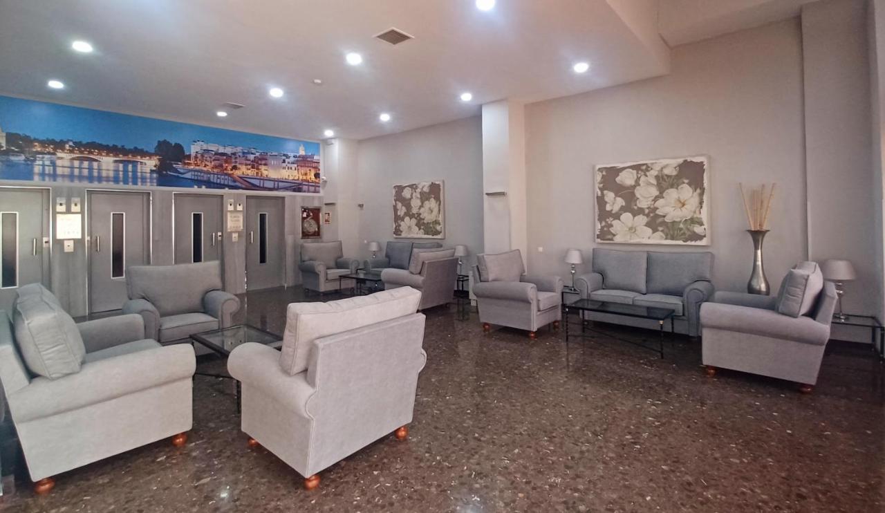 Apartamento Acogedor Junto A Calle Betis, Triana-Los Remedios Sevilla Eksteriør billede